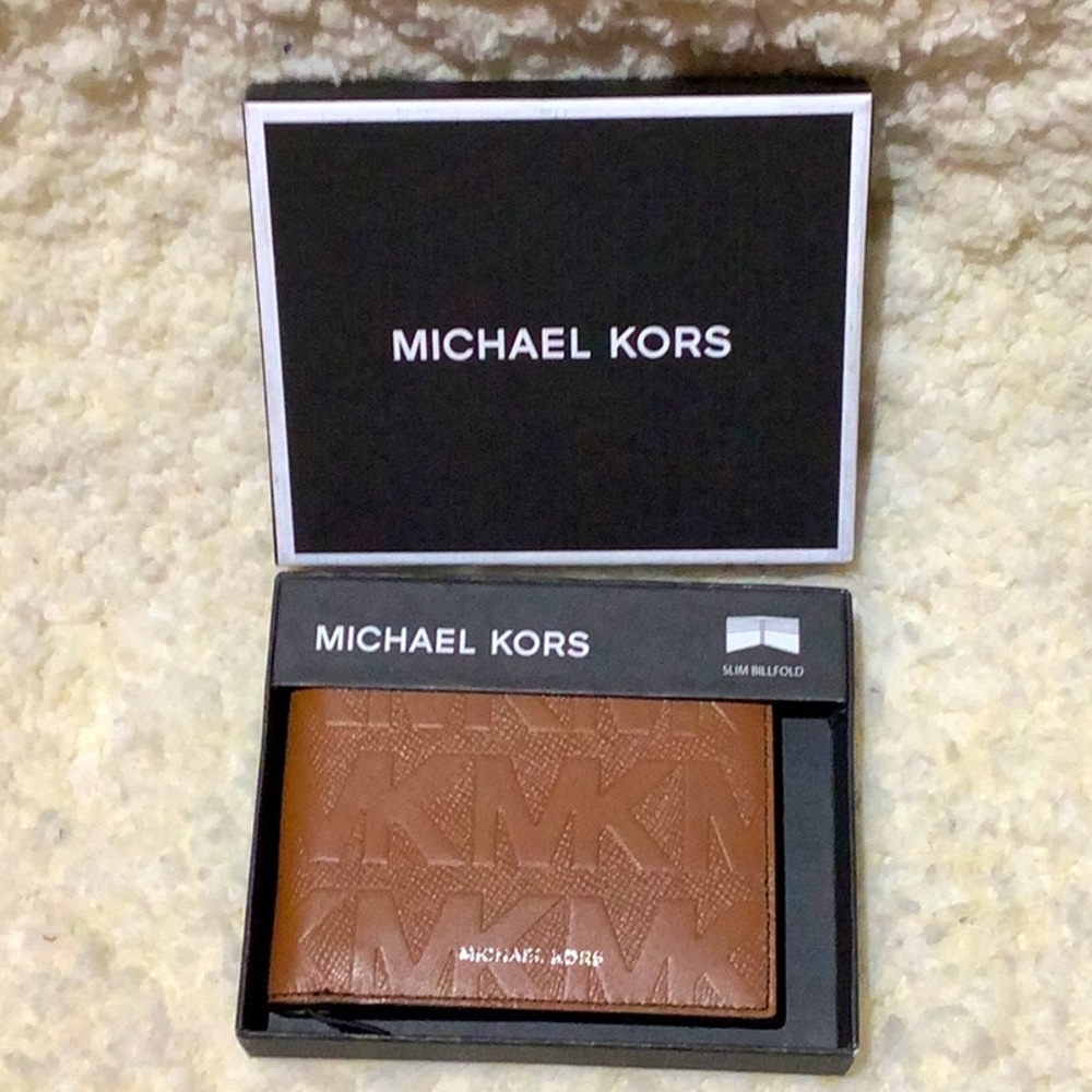 MK ANDY Slim Billfold in Luggage color. # 86S2LANF1O